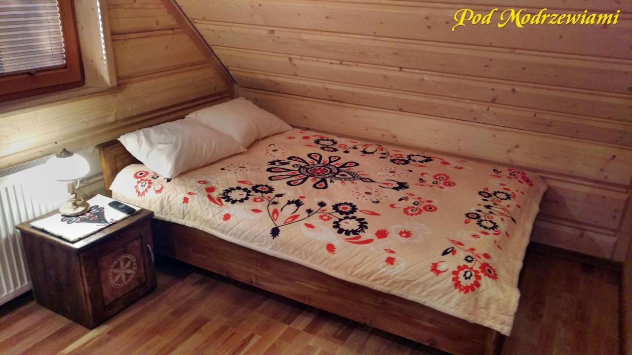 Pod Modrzewiami *